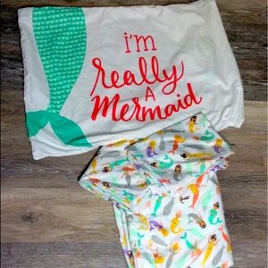 Bed set (FITTED SHEET NOT INCLUDED)